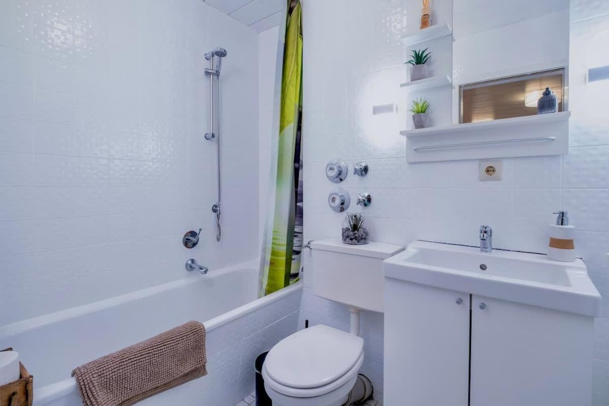 Relaxapartments Black Forest Nature Mit Beheiztem Indoor-Pool Und Sauna - Sonnenbalkon Mit Blick Ins Gruene, Schnelles Internet, Naehe Triberger Wasserfaelle, Fuer Bis Zu 2 Personen Schönwalde Kültér fotó